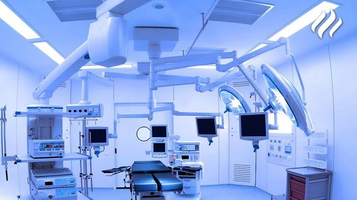 Arrendamiento de equipo médico especializado